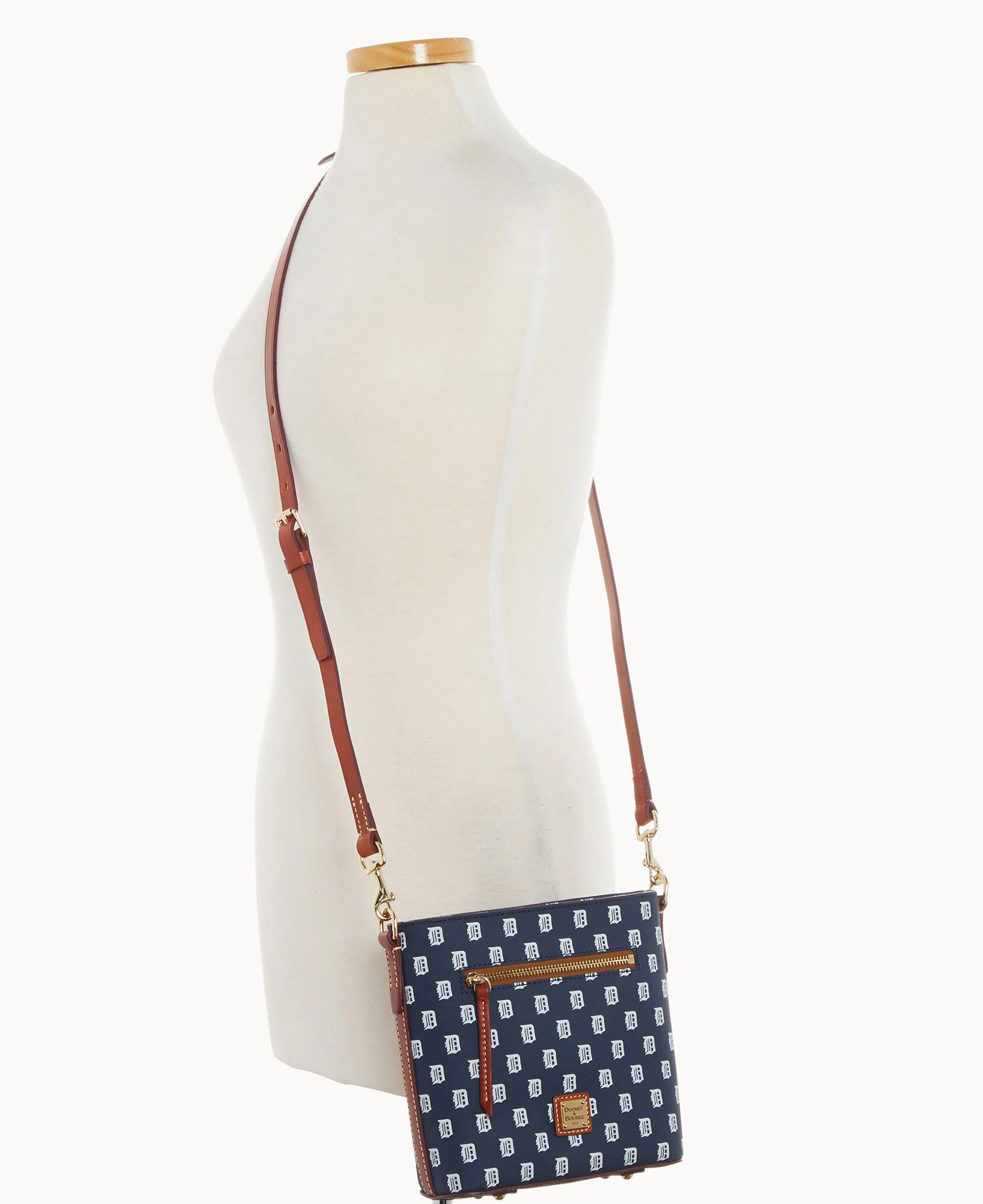 MLB Tigers Small Zip Crossbody - Image 4