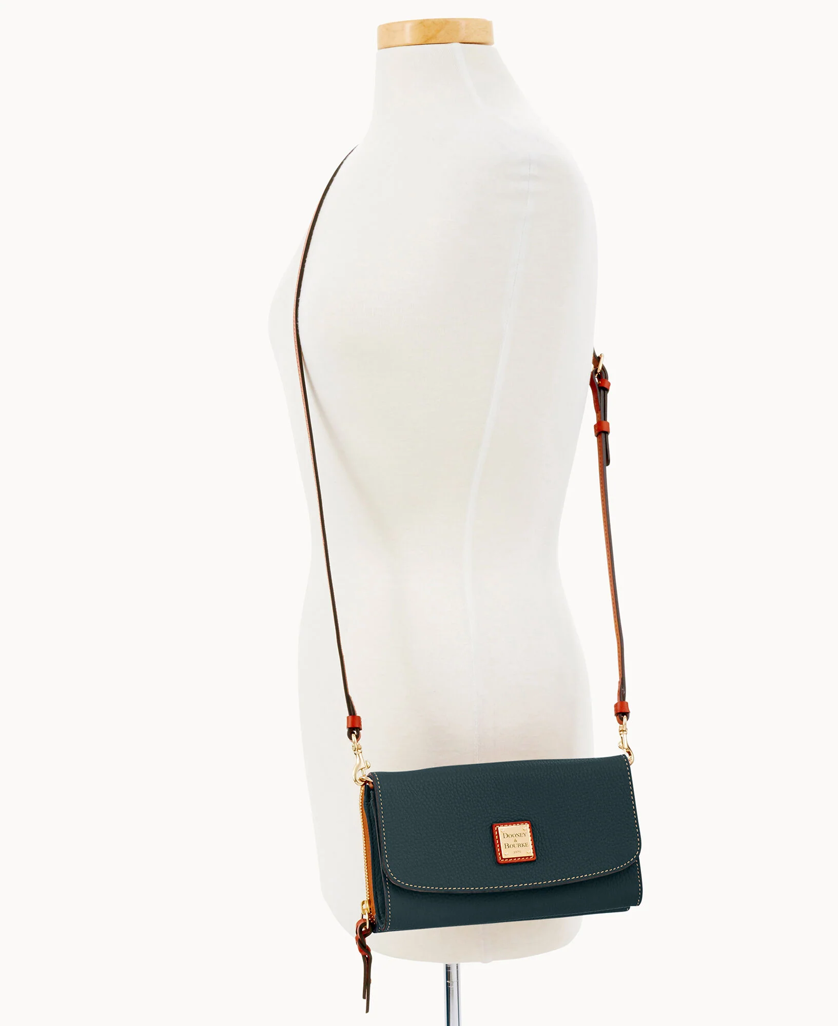 Pebble Grain Clutch Wallet - Image 38