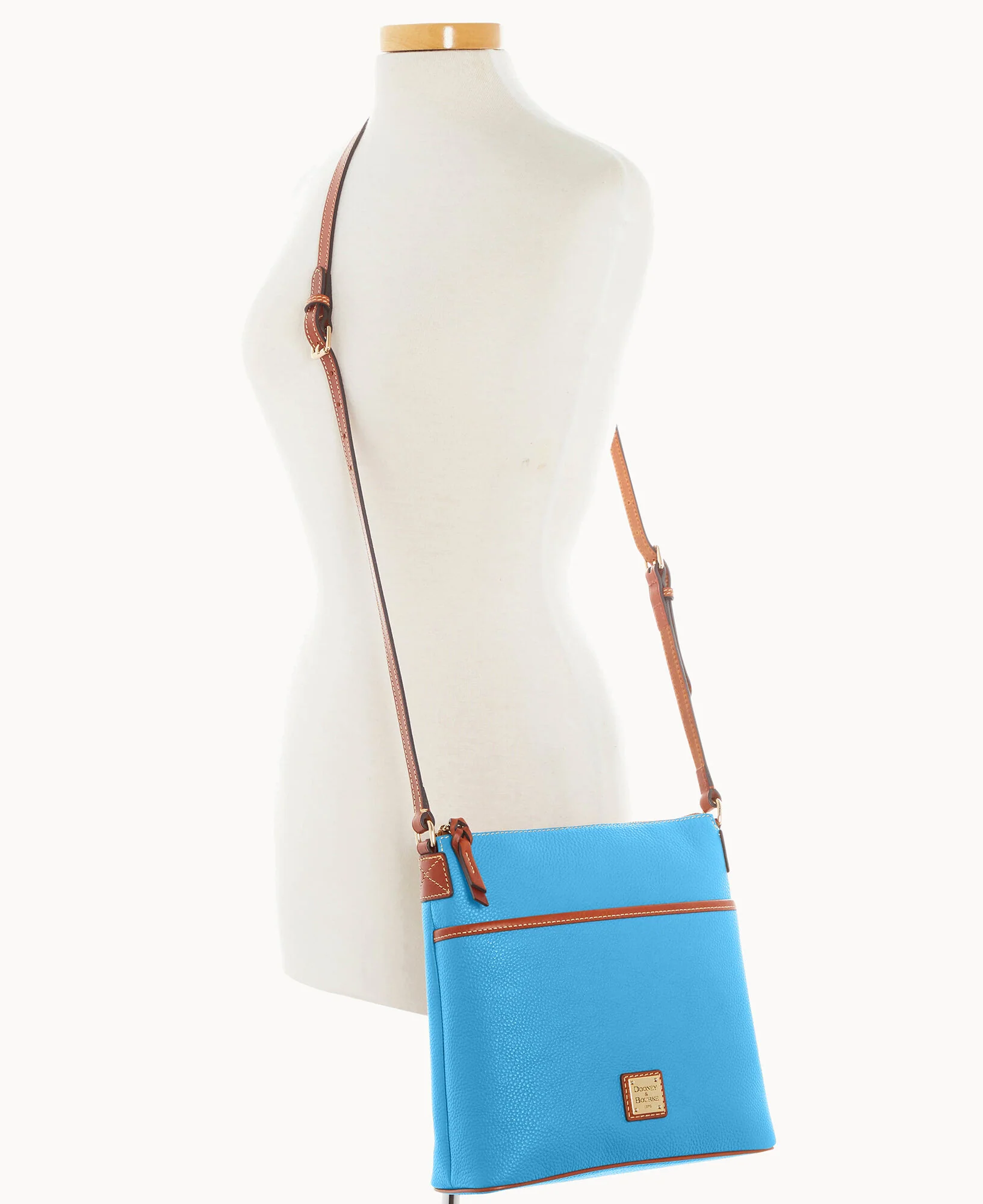 Pebble Grain Everyday Crossbody - Image 7