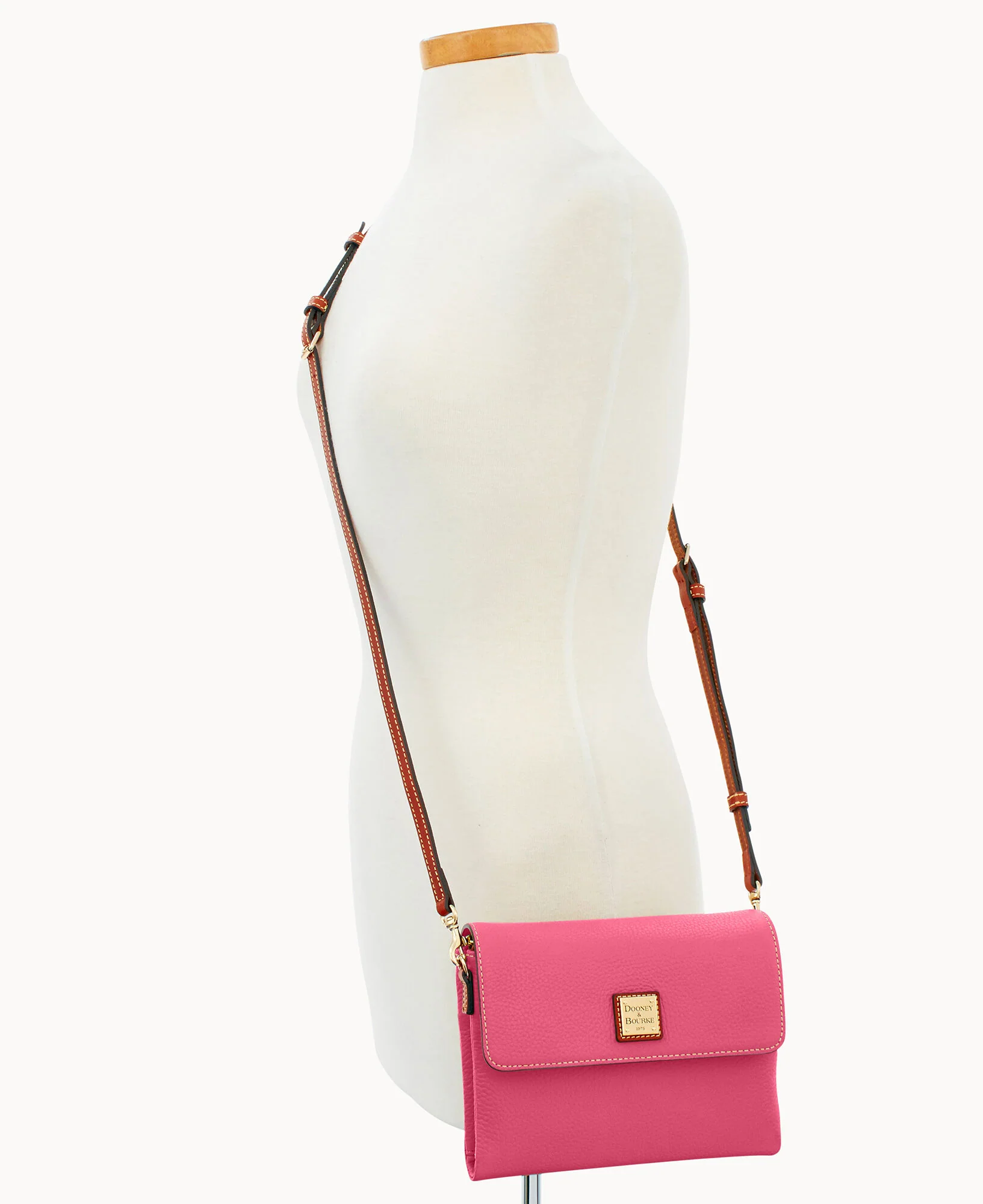Pebble Grain Hunter Crossbody - Image 44