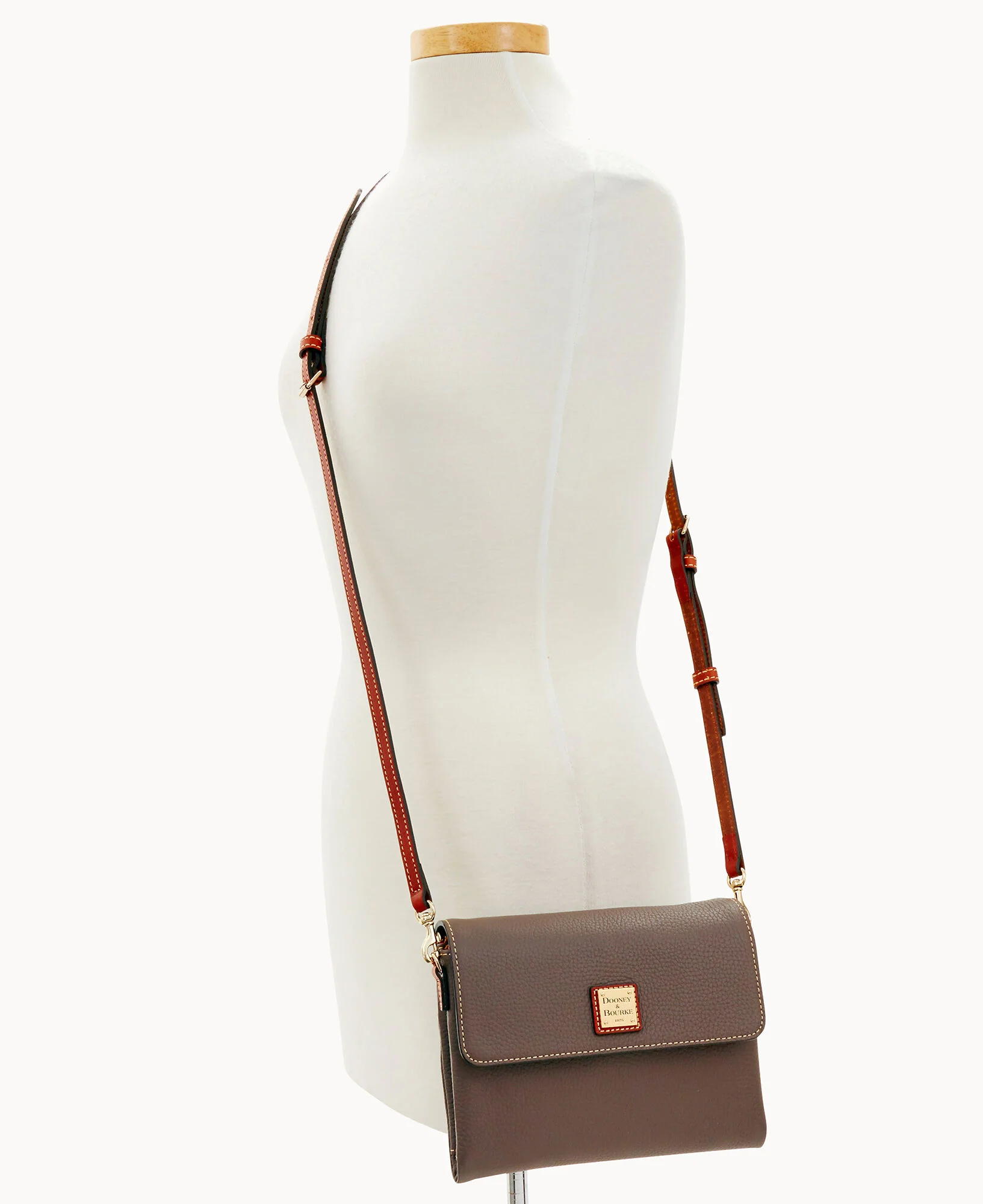 Pebble Grain Hunter Crossbody - Image 63