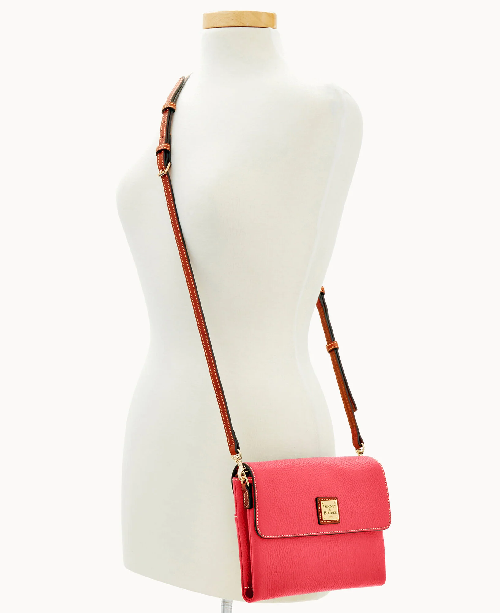 Pebble Grain Hunter Crossbody - Image 83