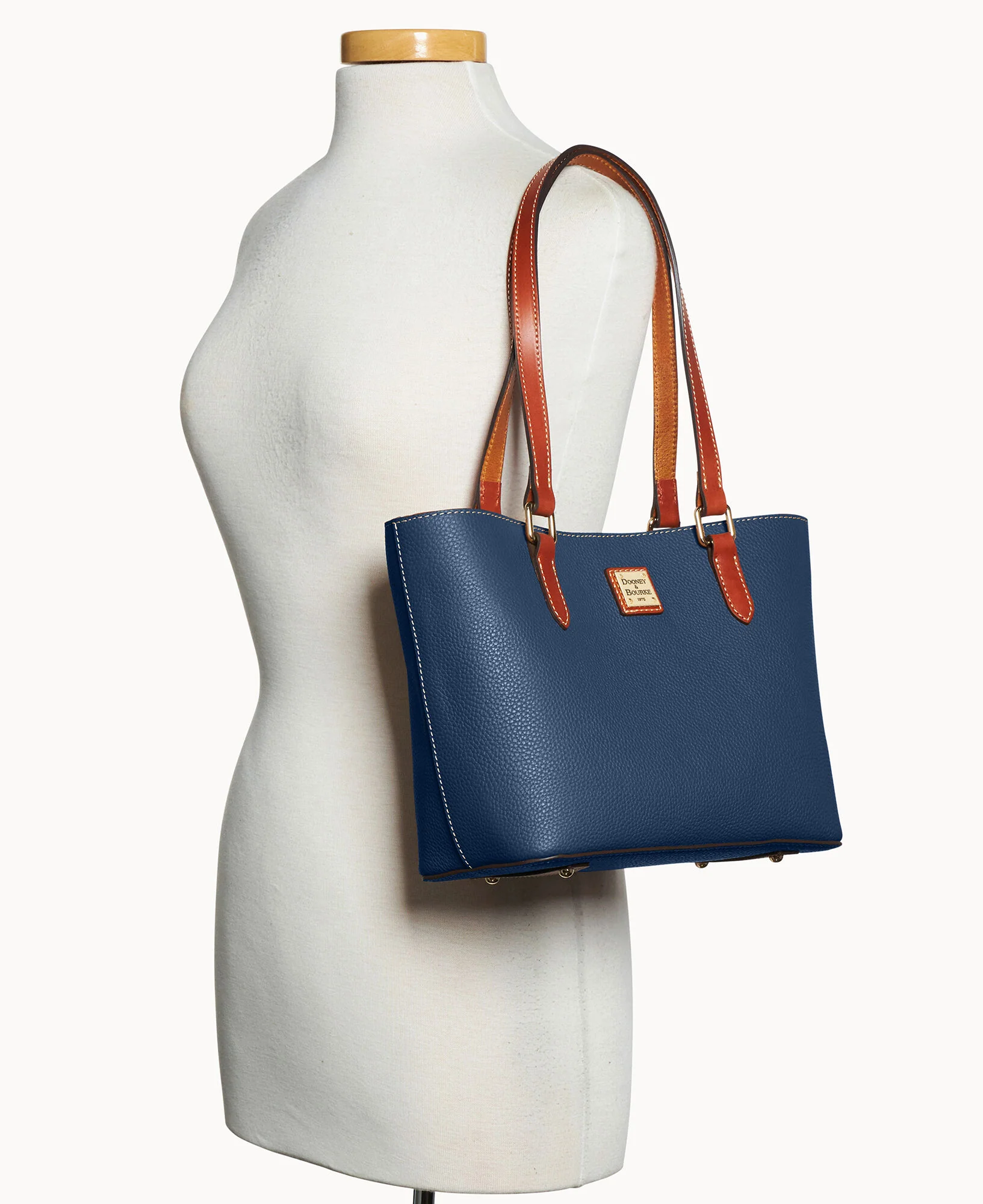 Pebble Grain Small Jessie Tote - Image 43