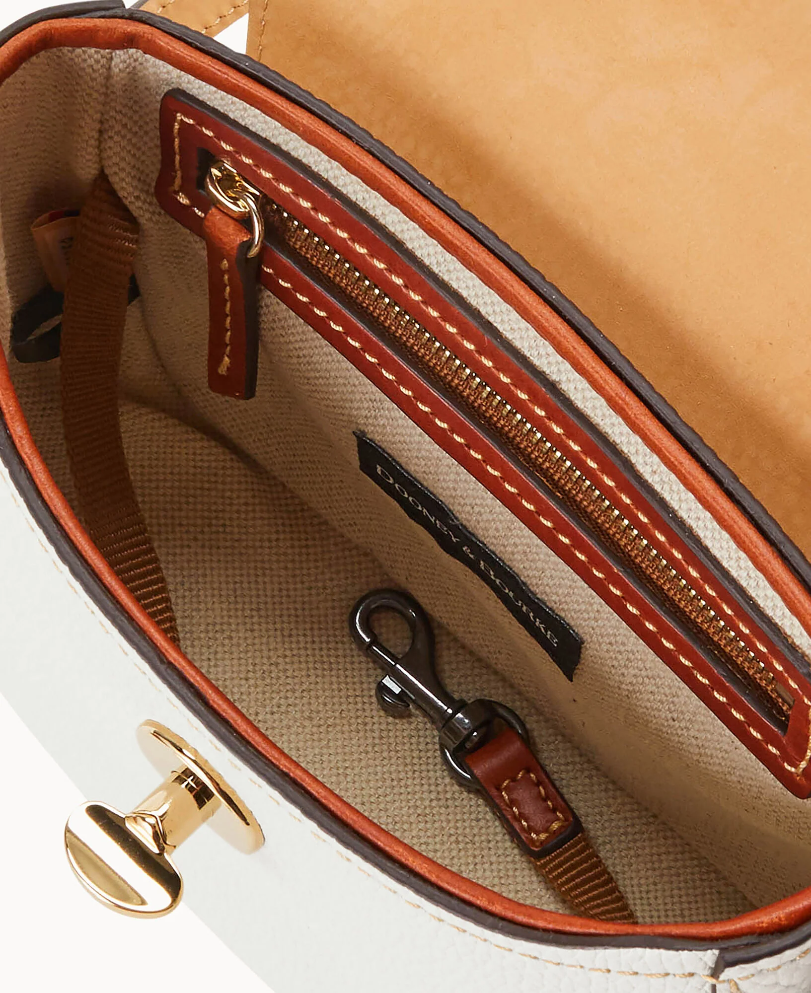 Pebble Turnlock Flap Saddle - Image 69