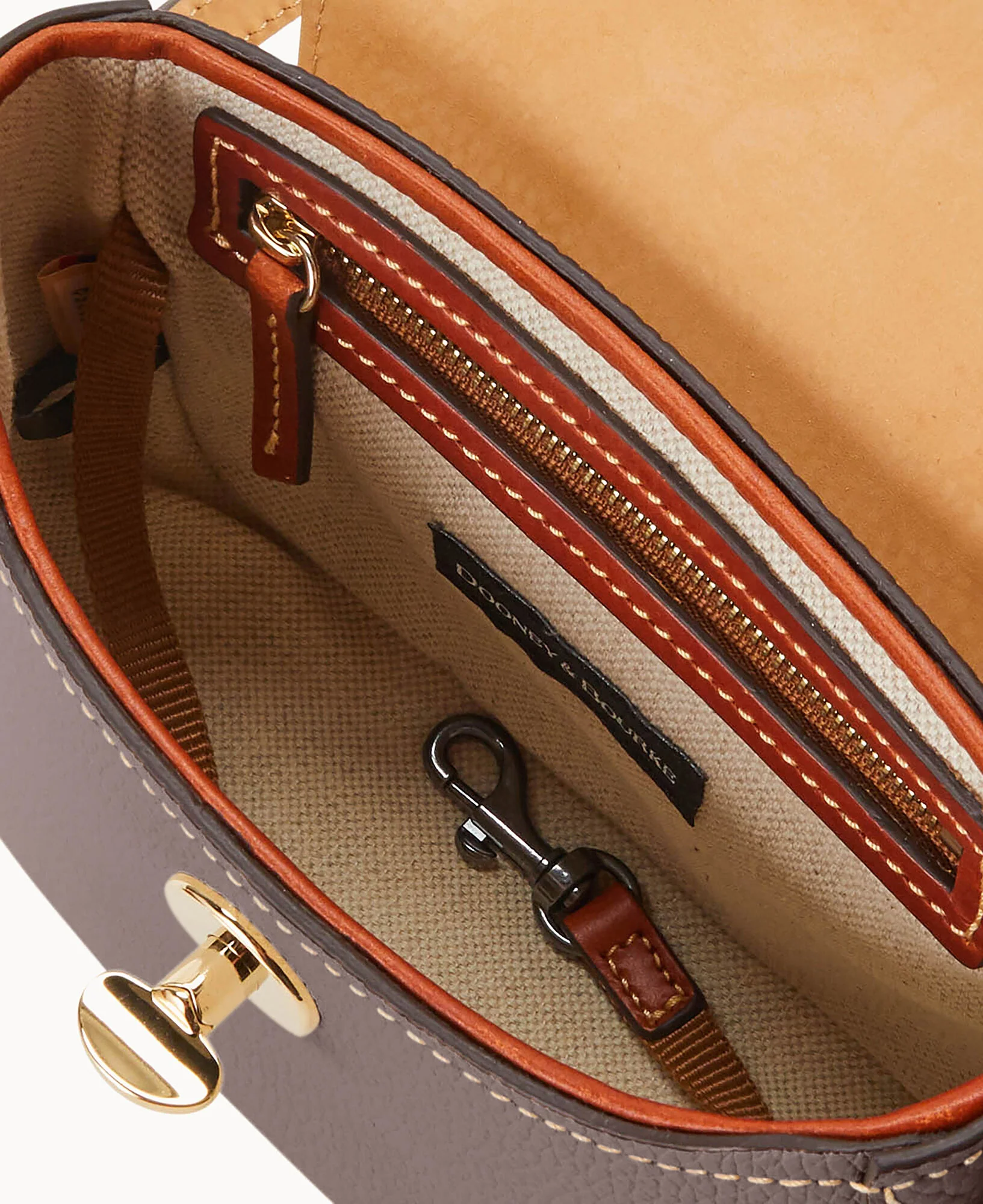 Pebble Turnlock Flap Saddle - Image 82