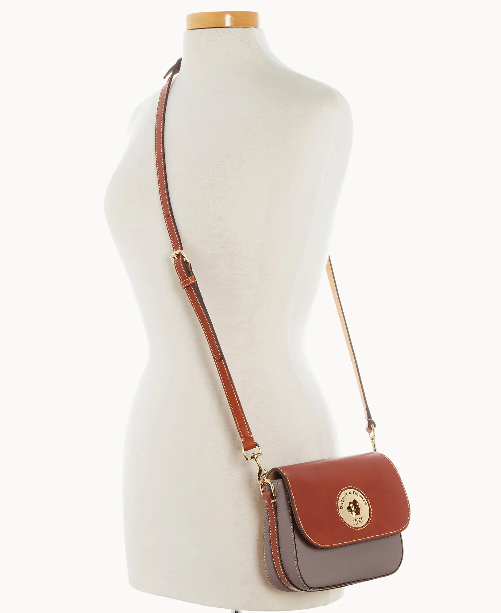 Pebble Turnlock Flap Saddle - Image 84