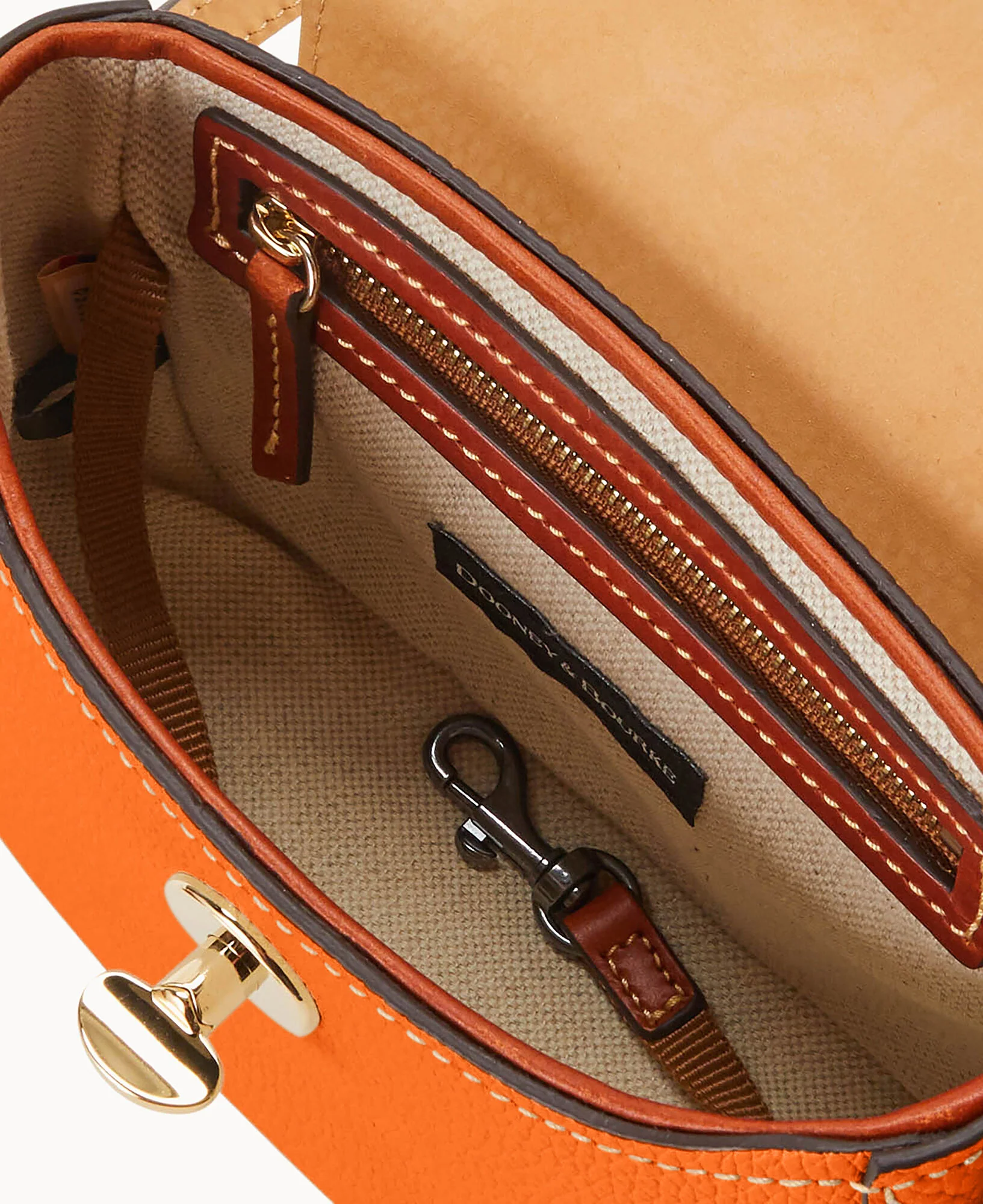 Pebble Turnlock Flap Saddle - Image 90