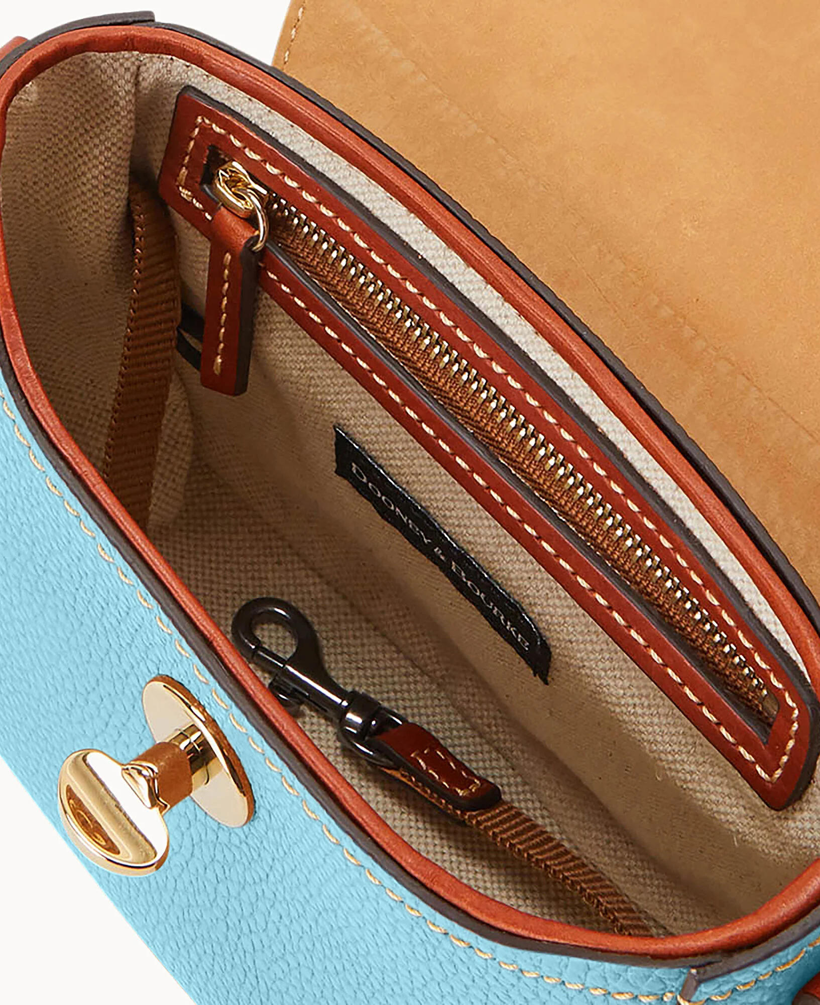Pebble Turnlock Flap Saddle - Image 98