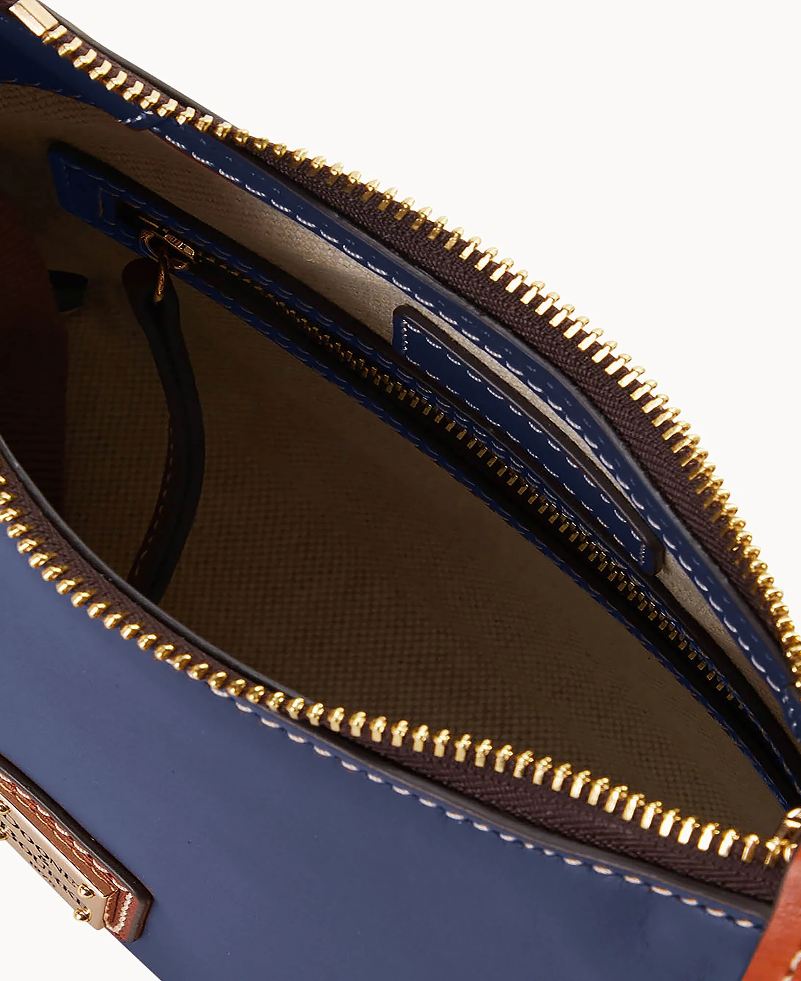 Penrose North South Crossbody 20 - Image 18
